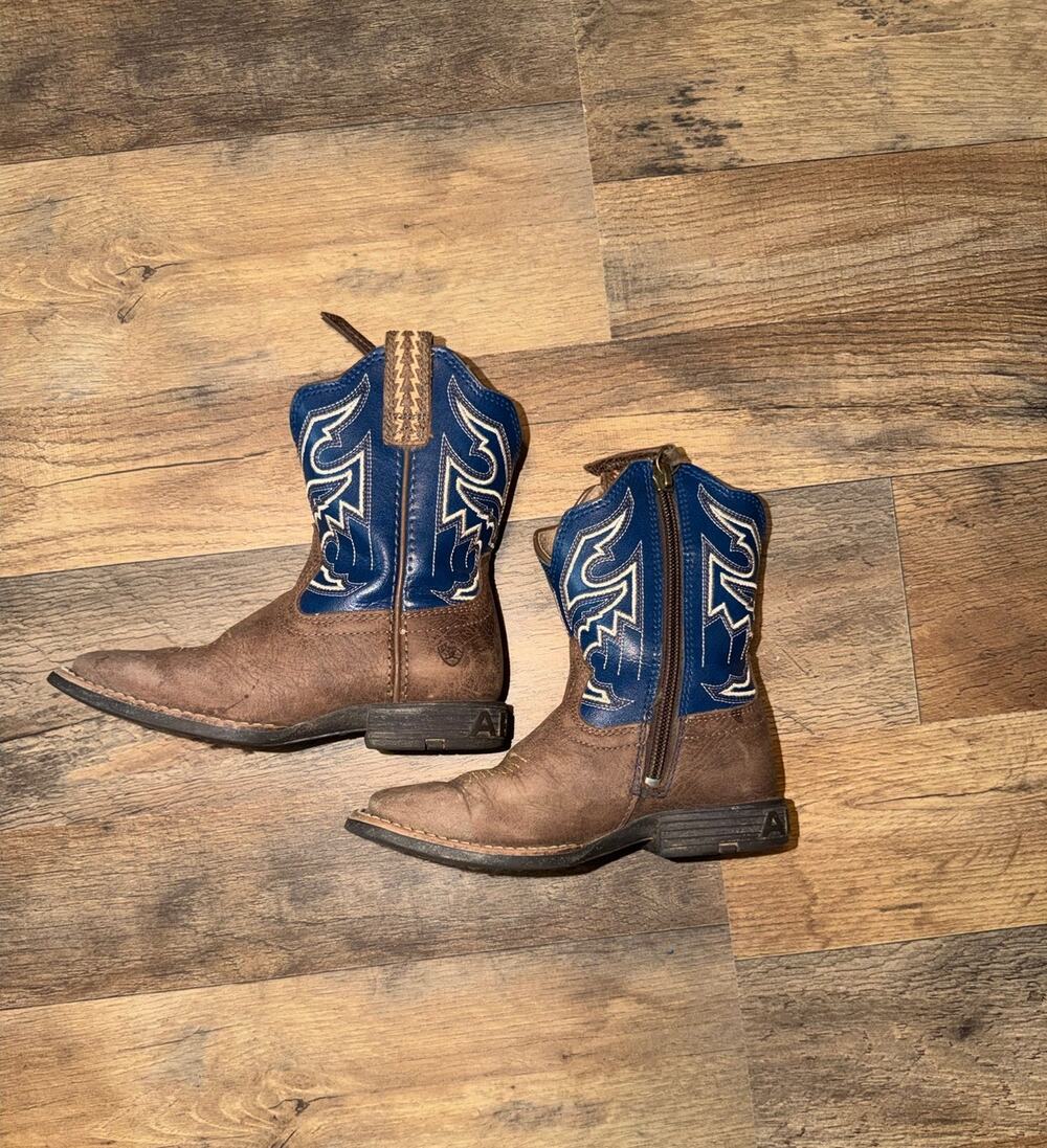 Ariat kids sorting pen western boys